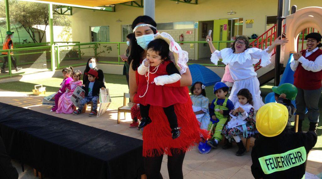 DESFILE DE TRAJES TIPICOS 2