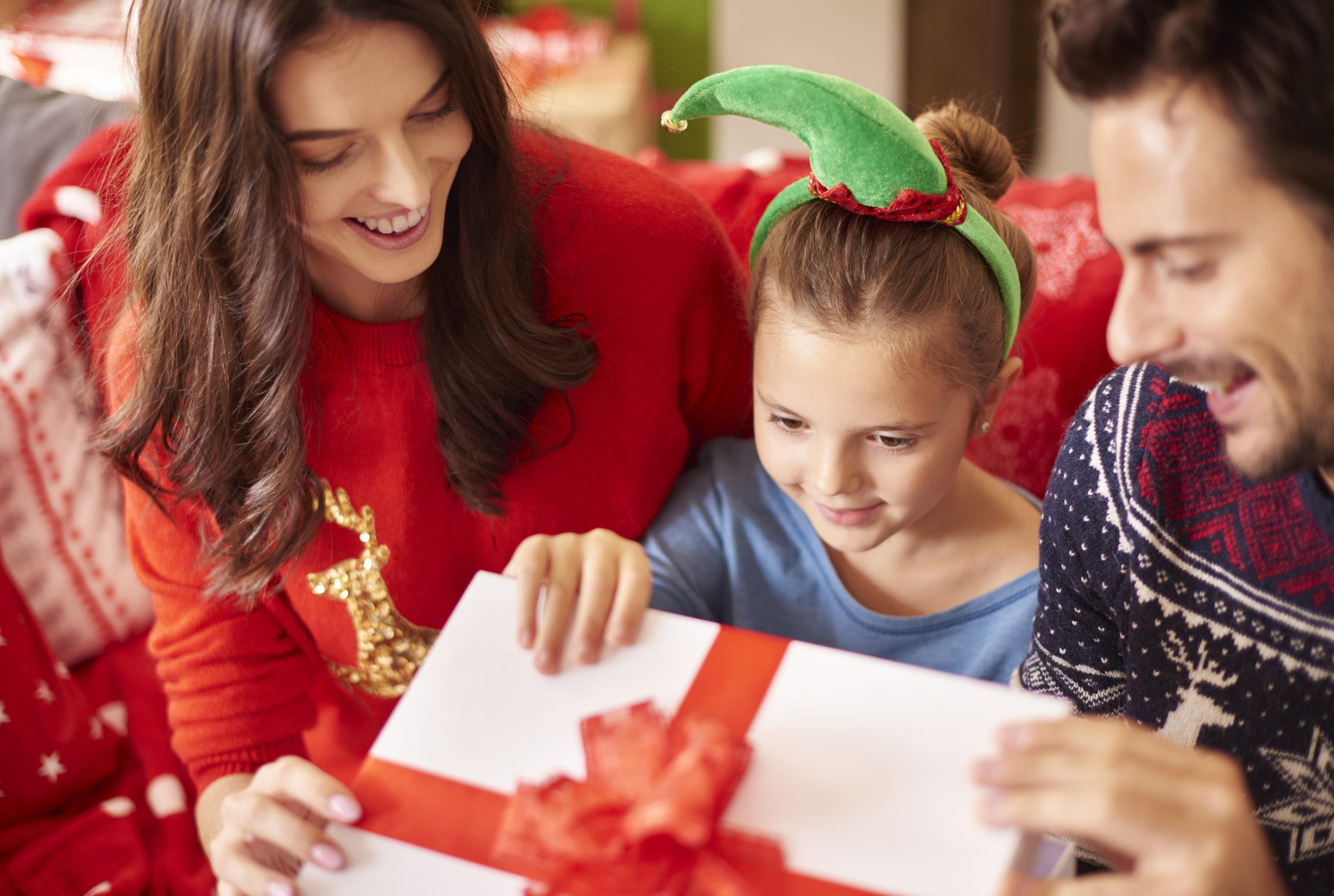 Como elegir un regalo adecuado segun la edad de los ninos scaled